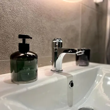 Modern Business Flat - Courts Et Moyens Séjours Apartamento *