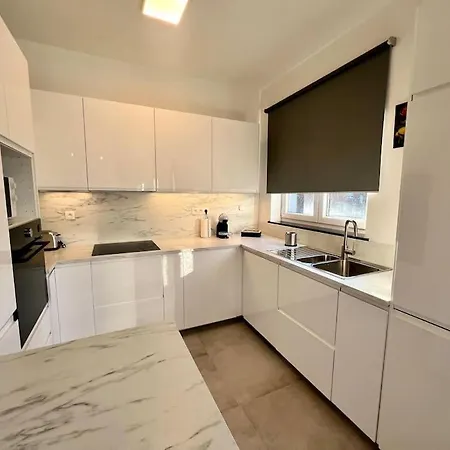 Modern Business Flat - Courts Et Moyens Sejours * לייז'