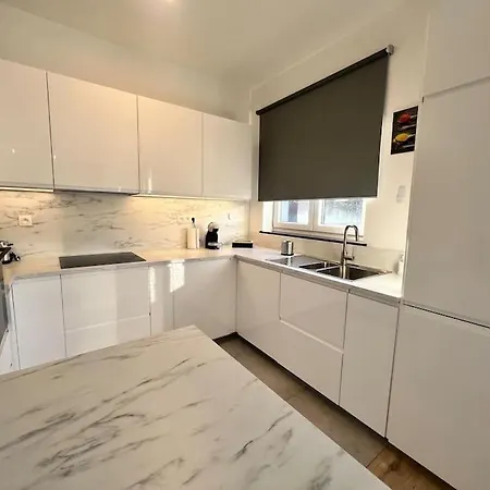 Modern Business Flat - Courts Et Moyens Sejours