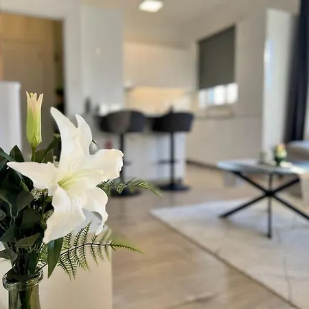 Modern Business Flat - Courts Et Moyens Séjours Apartamento Lieja