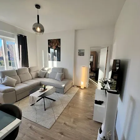 Modern Business Flat - Courts Et Moyens Sejours דירה לייז'