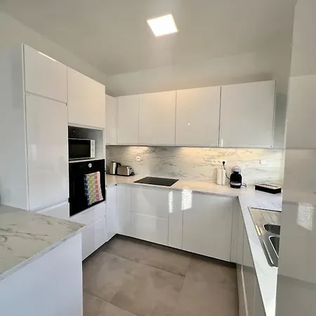 דירה Modern Business Flat - Courts Et Moyens Sejours לייז'