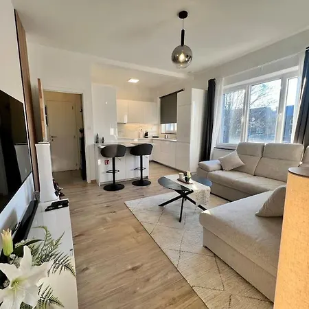 דירה Modern Business Flat - Courts Et Moyens Sejours לייז'